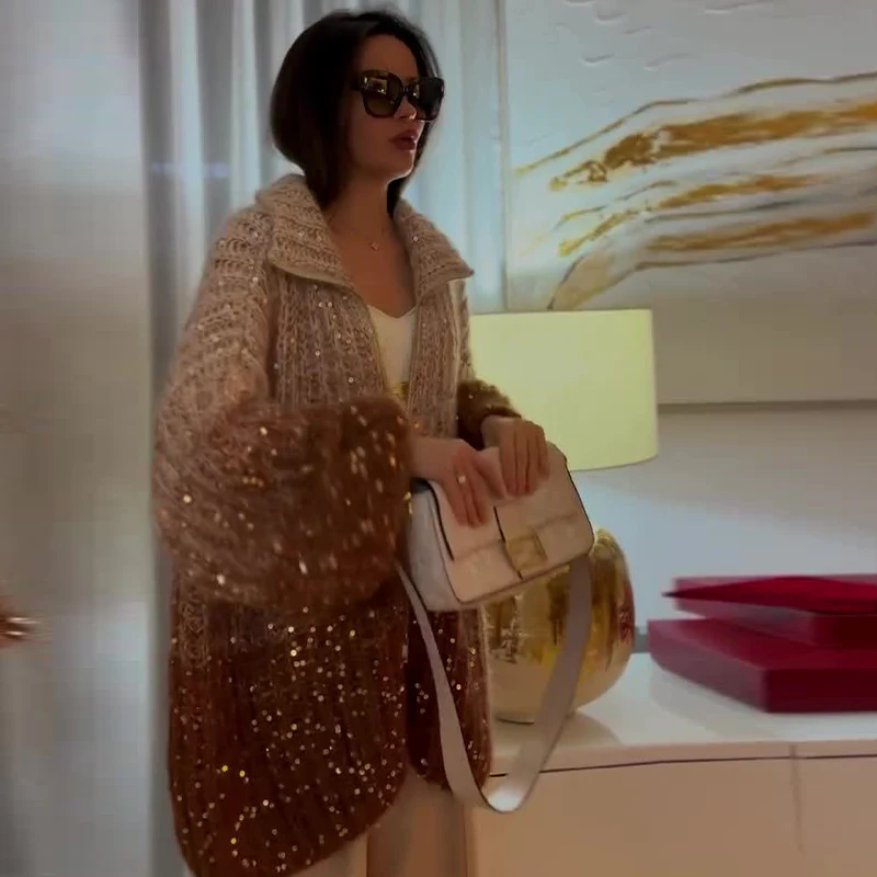 Apolline – Manteau en maille scintillant avec sequins, alliant chic et glamour pour un style raffiné – Image 3