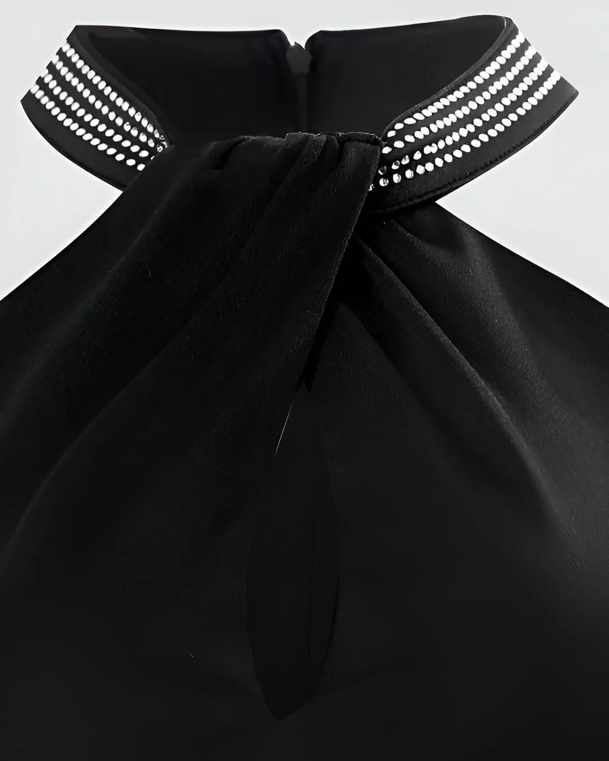 Barboteuse sans manches à licou décoré de strass – Image 4