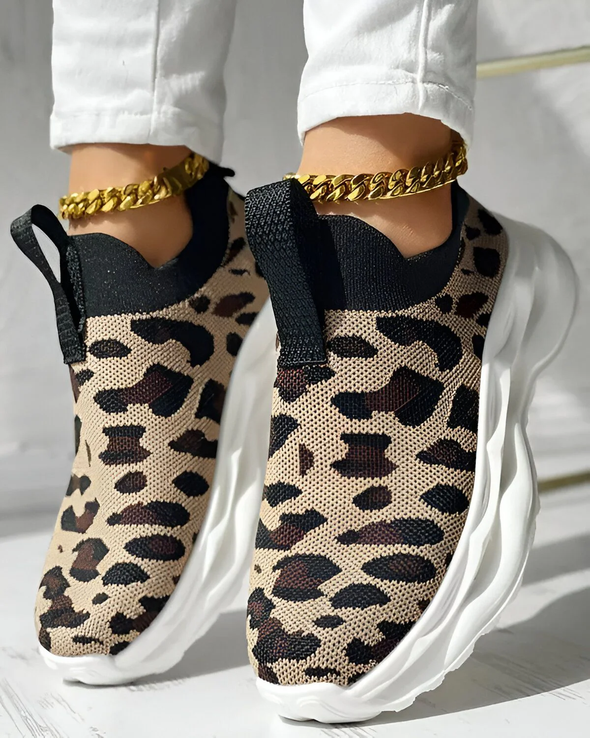 Baskets à enfiler à bout rond et motif léopard – Image 2
