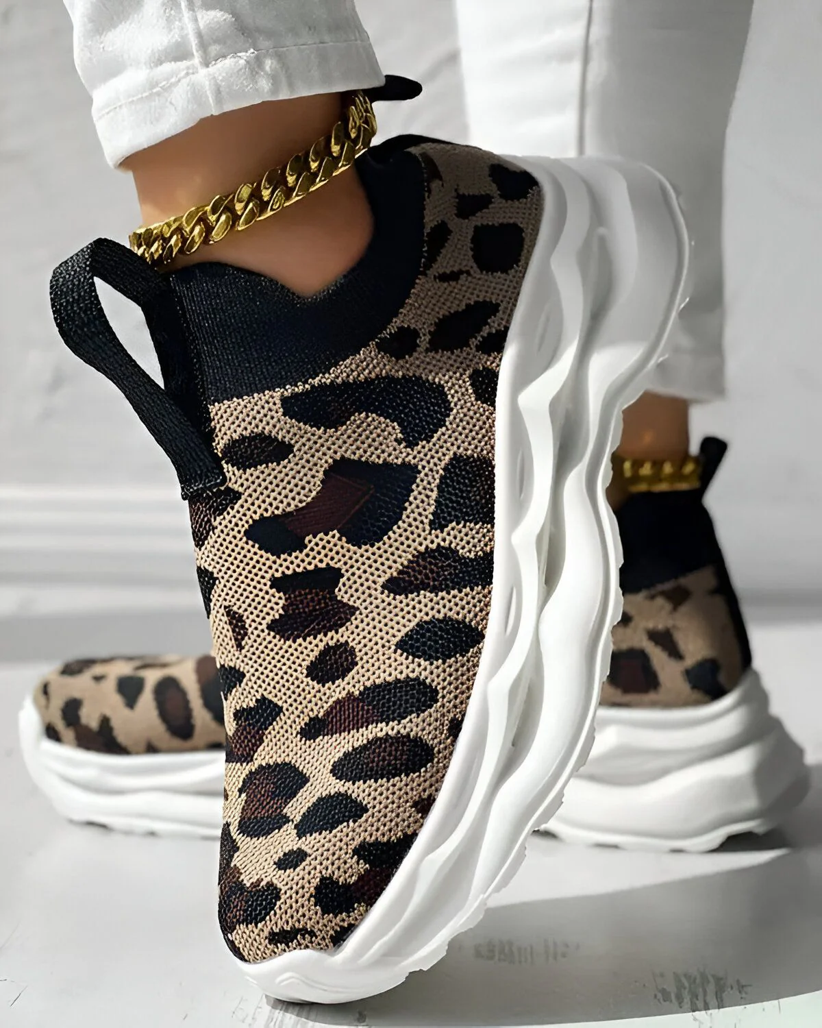 Baskets à enfiler à bout rond et motif léopard – Image 5