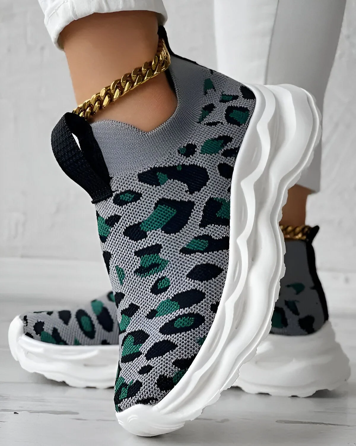 Baskets à enfiler à bout rond et motif léopard – Image 9