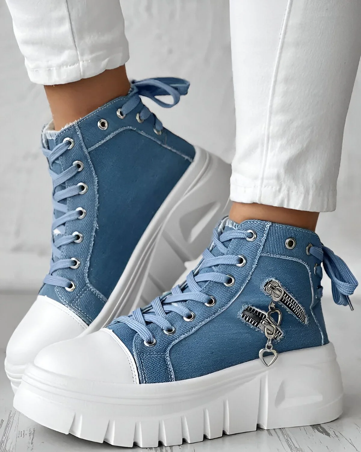 Baskets à plateforme et œillets avec fermeture éclair