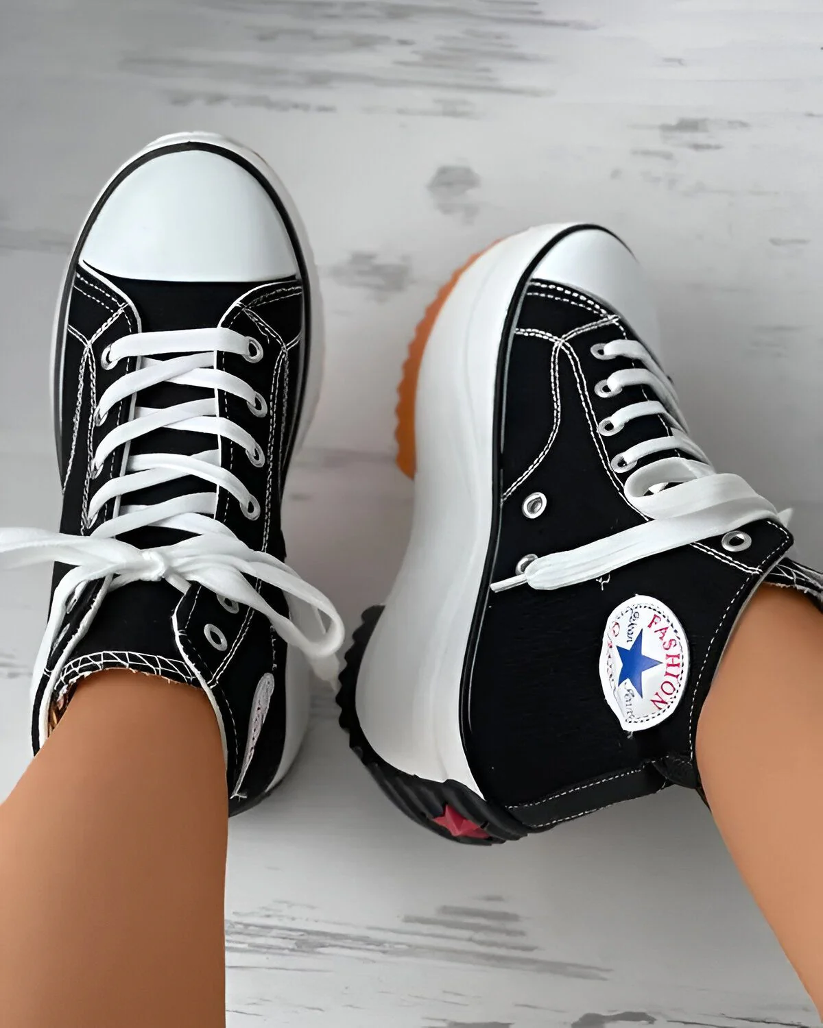 Baskets en toile à plateforme à œillets et à lacets – Image 3