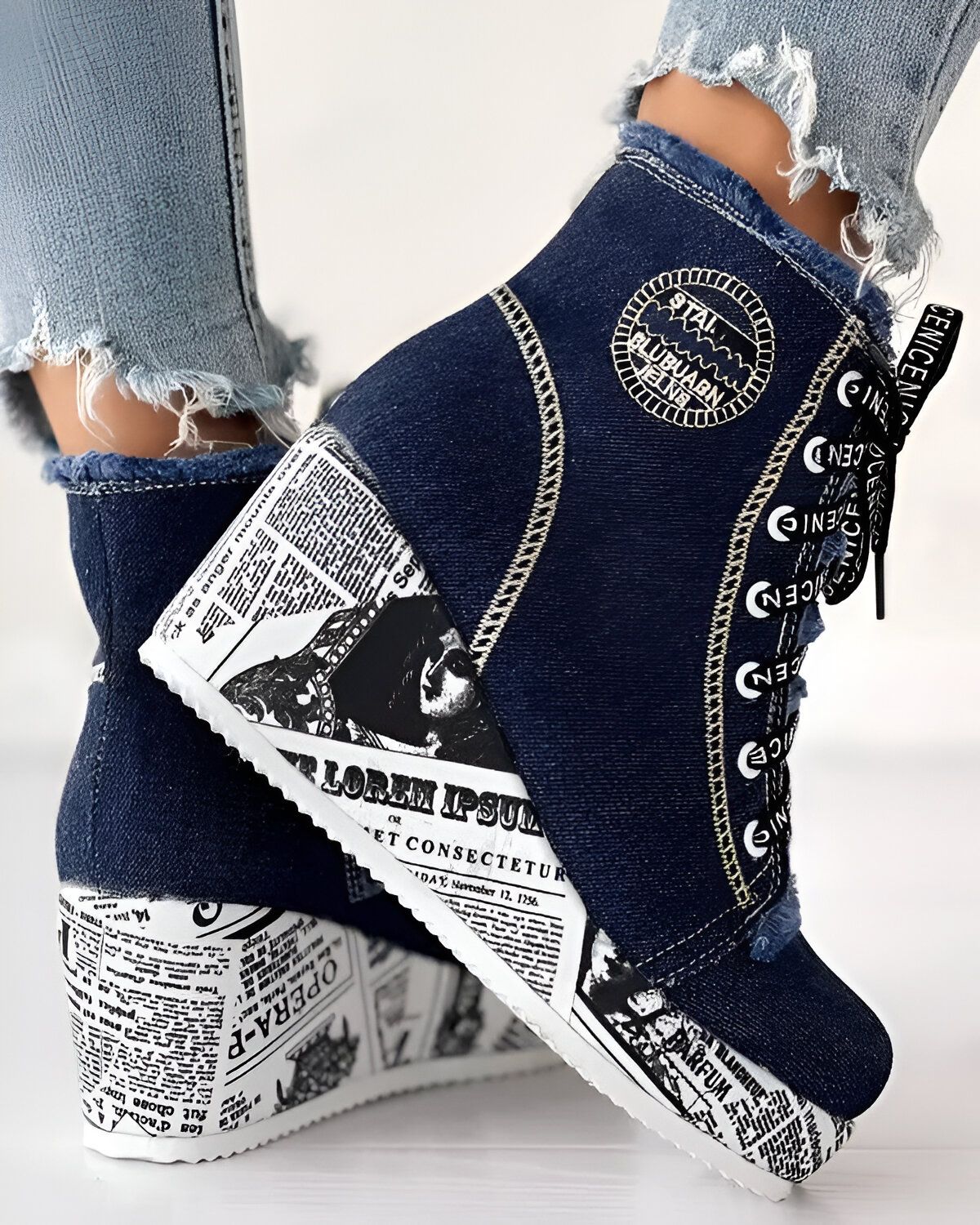 Bottines compensées en denim à lacets et ourlet brut – Image 4
