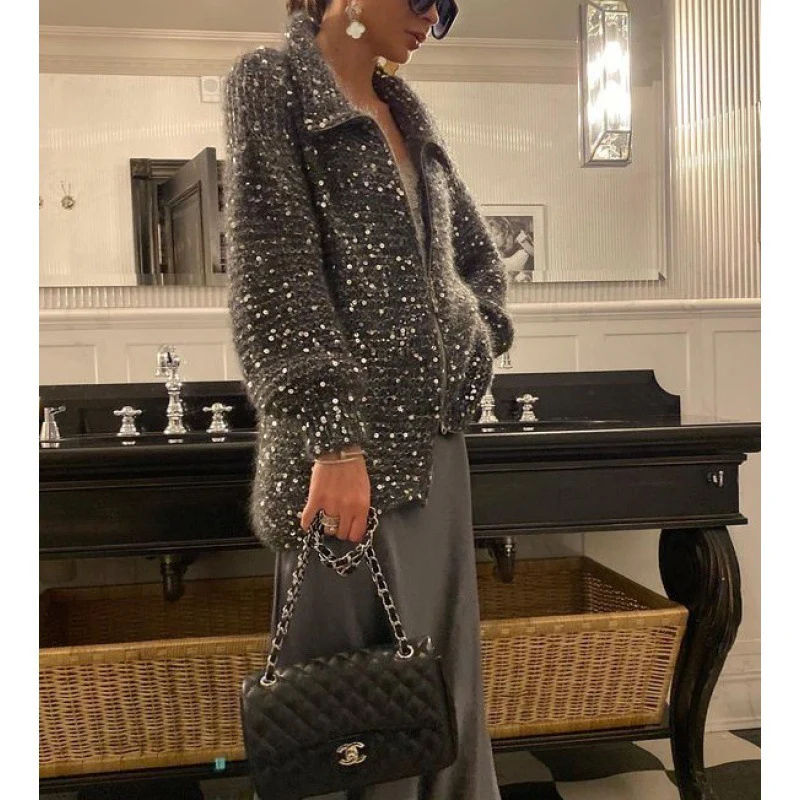 Apolline – Manteau en maille scintillant avec sequins, alliant chic et glamour pour un style raffiné – Image 5