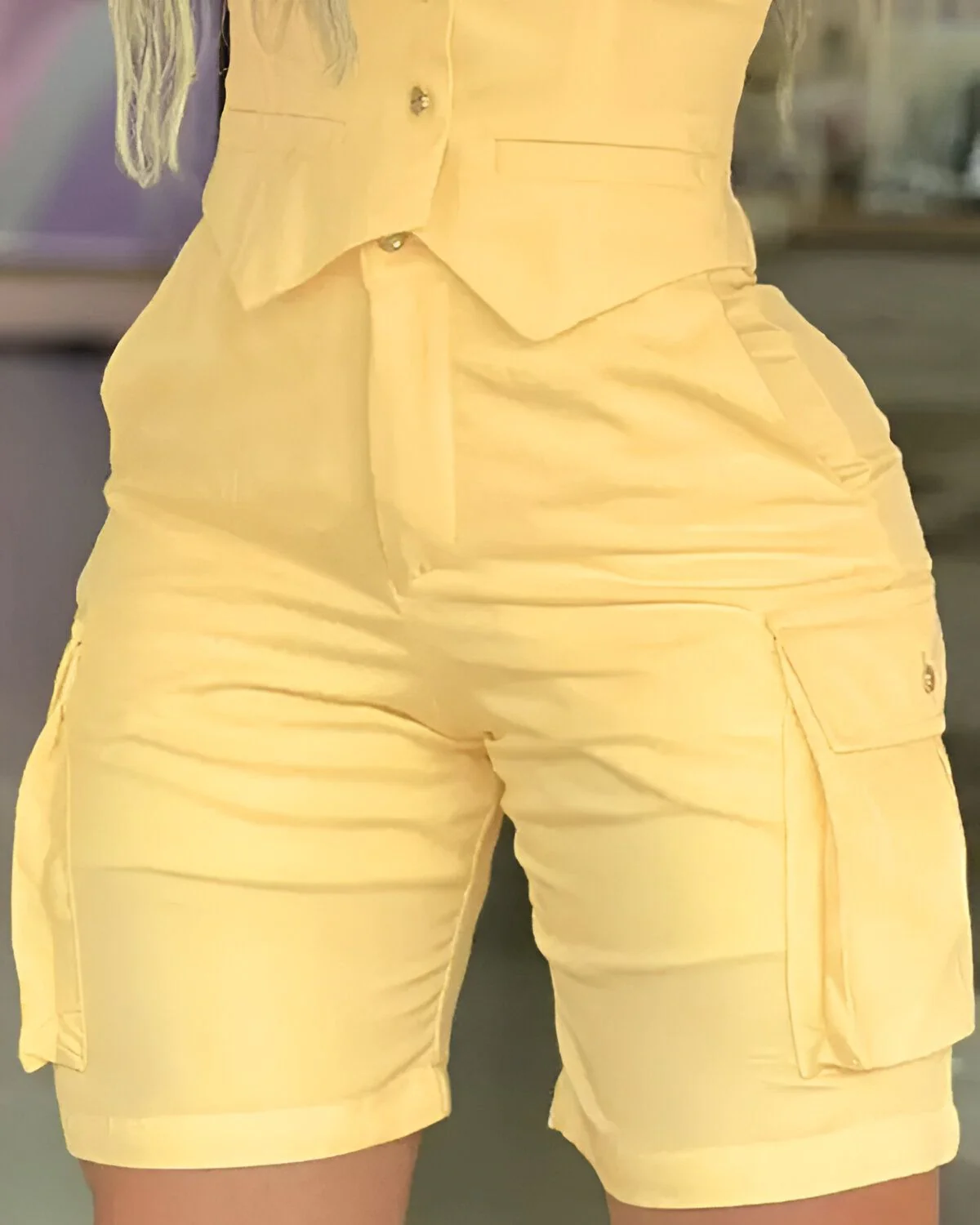 Ensemble haut bandeau boutonné et short à poches – Image 3