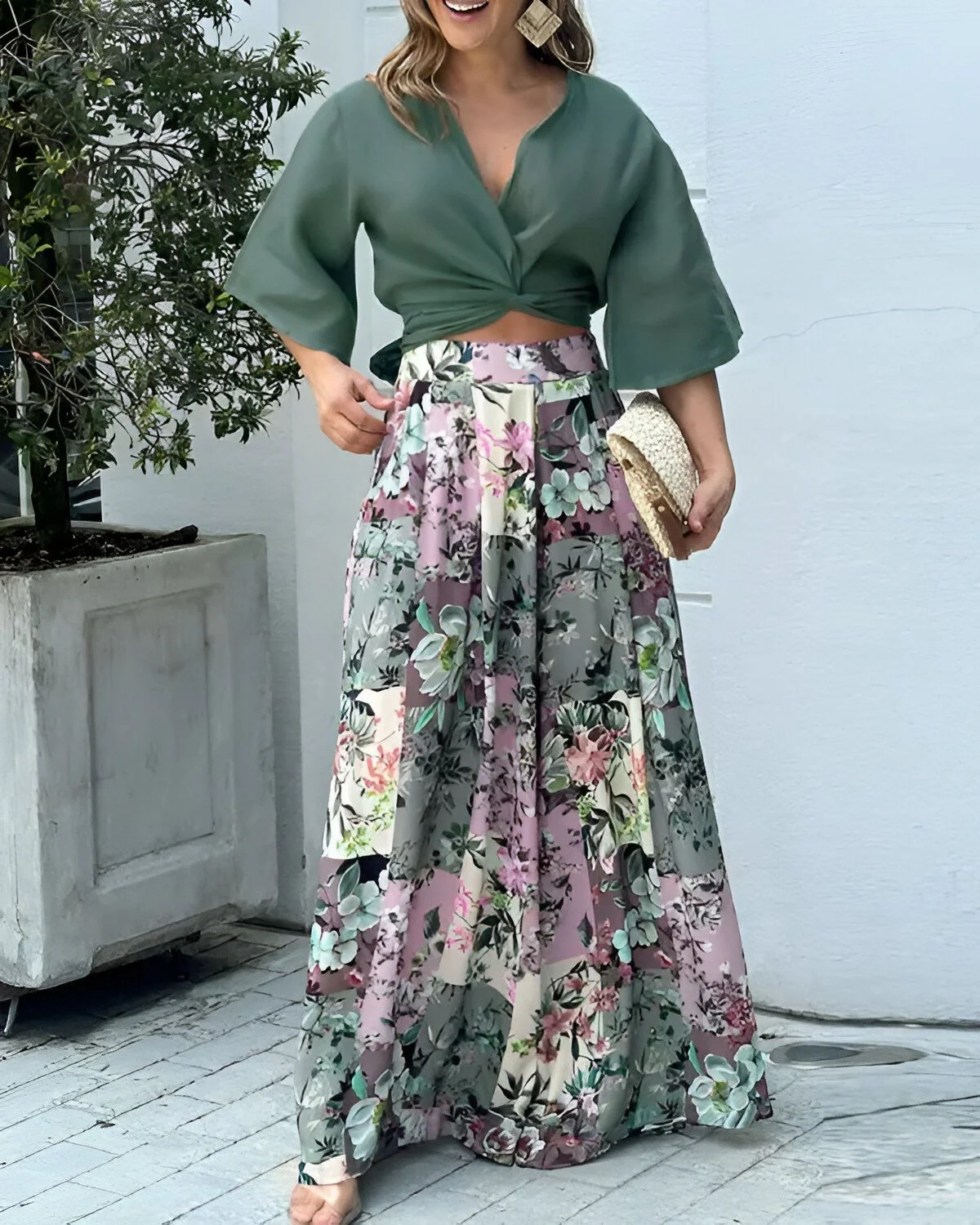 Ensemble haut court torsadé et pantalon large à imprimé floral