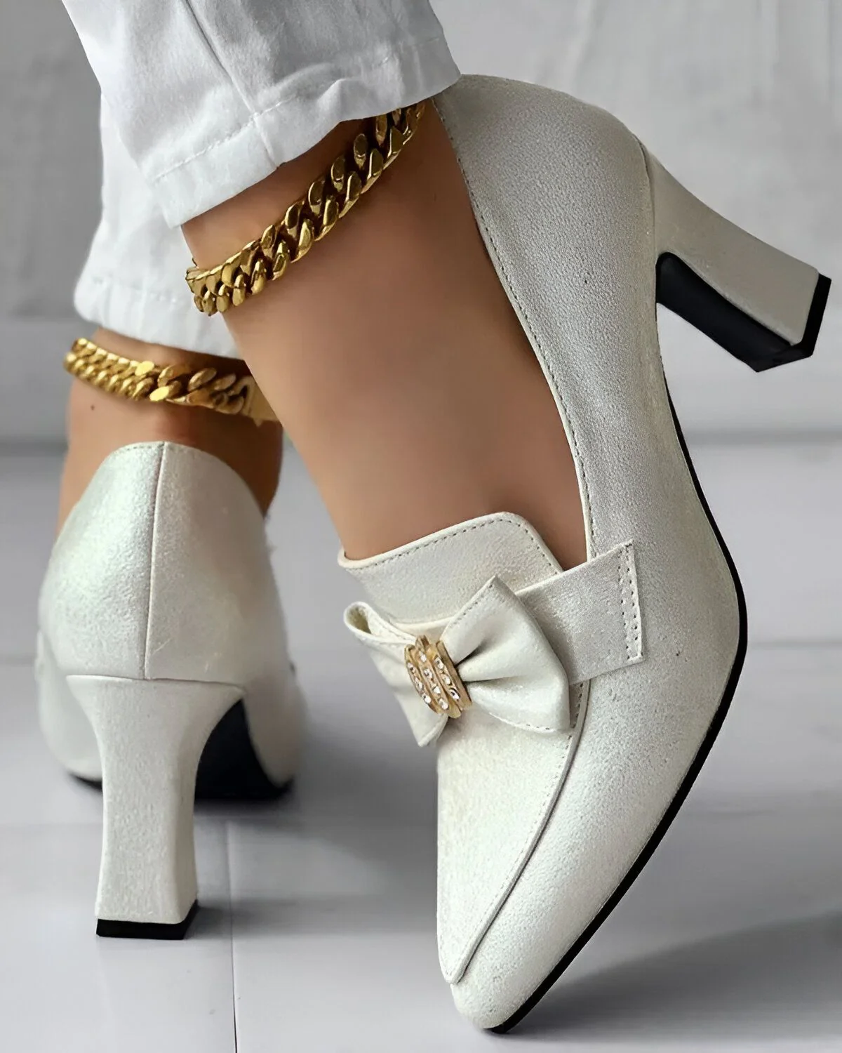 Escarpins à talons épais et décor de nœud papillon – Image 5