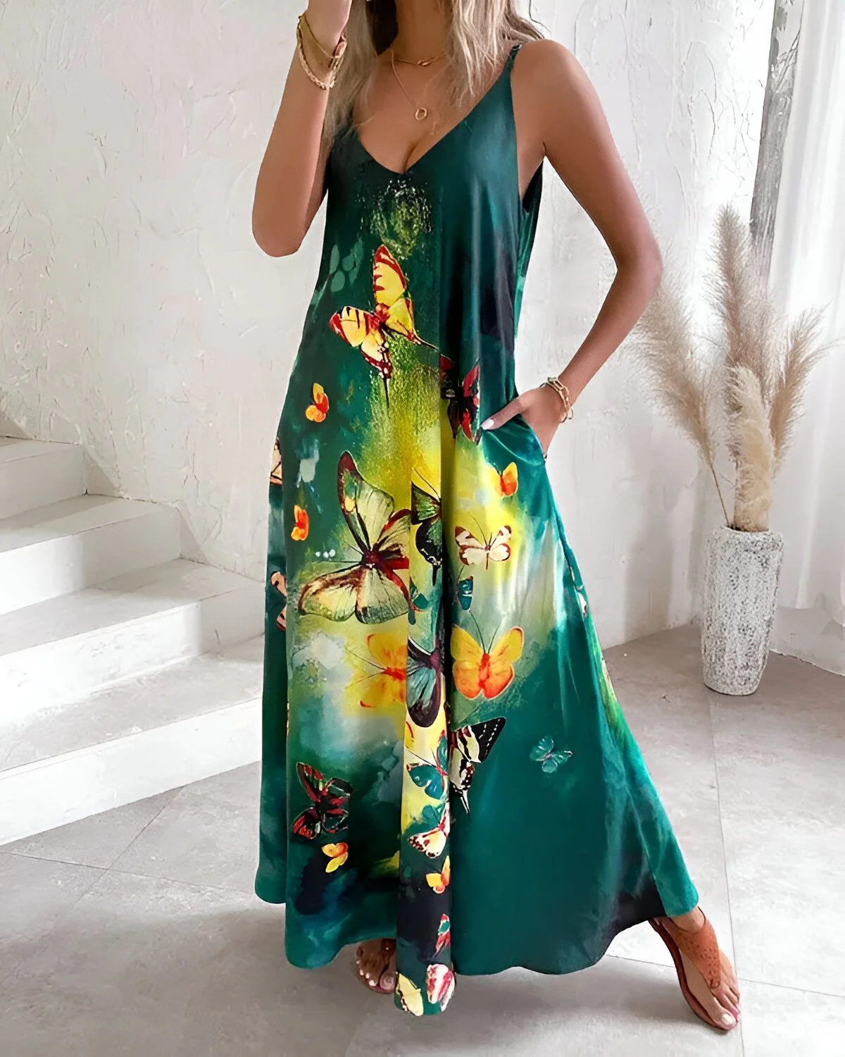 Robe longue à poches et imprimé papillon color block – Image 8