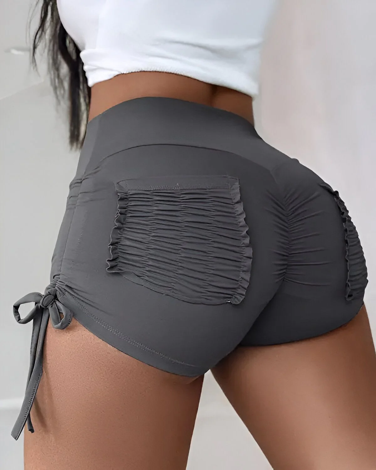 Short actif taille haute froncé avec cordon de serrage